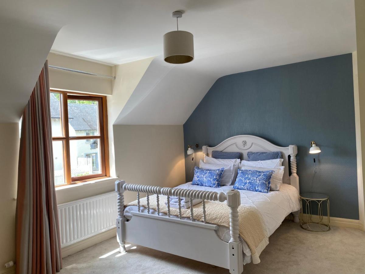 הוילה Ballyfarnon Kilronan 4 Bed House On Castle Grounds מראה חיצוני תמונה